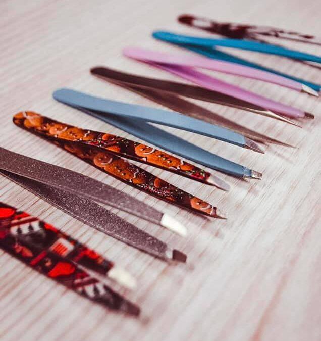 TYPES OF TWEEZERS