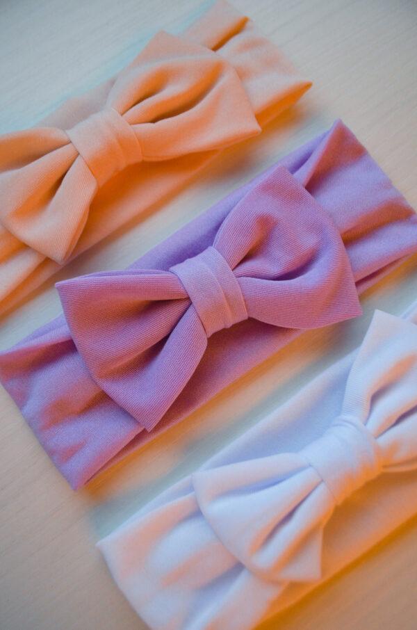 Elastic band with bow